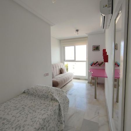 Atico Duplex Con Vistas Al Mar. Dos Plazas De Garaje Lejlighed Torremolinos Eksteriør billede