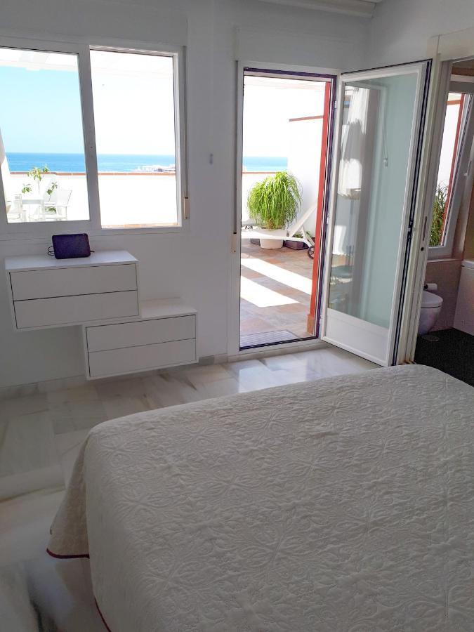Atico Duplex Con Vistas Al Mar. Dos Plazas De Garaje Lejlighed Torremolinos Eksteriør billede