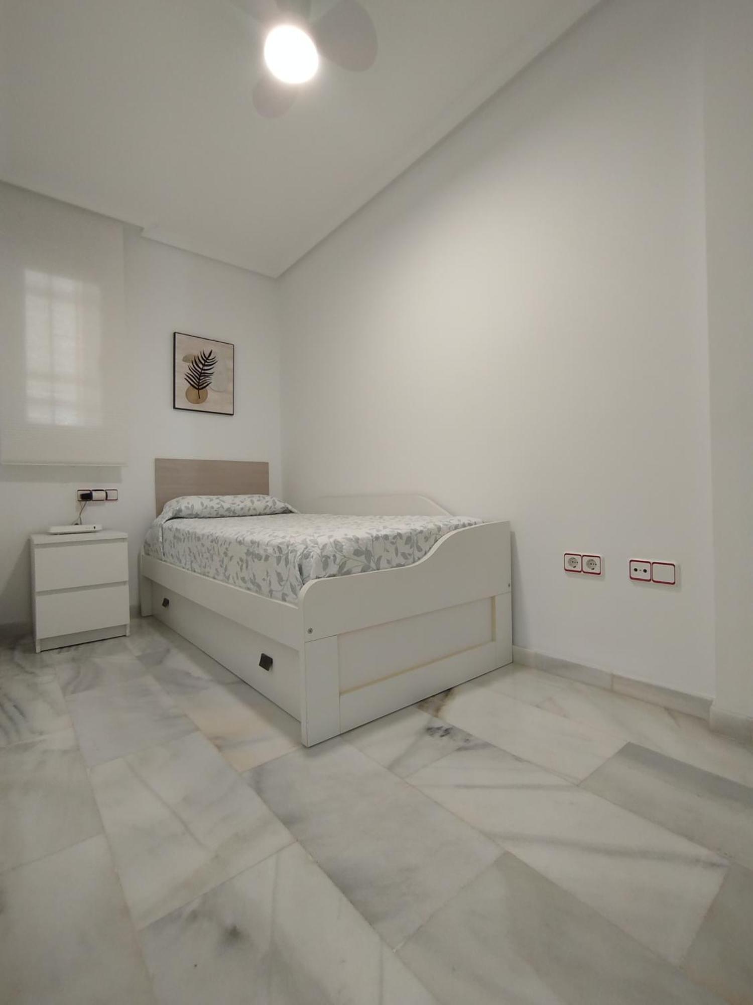 Atico Duplex Con Vistas Al Mar. Dos Plazas De Garaje Lejlighed Torremolinos Eksteriør billede