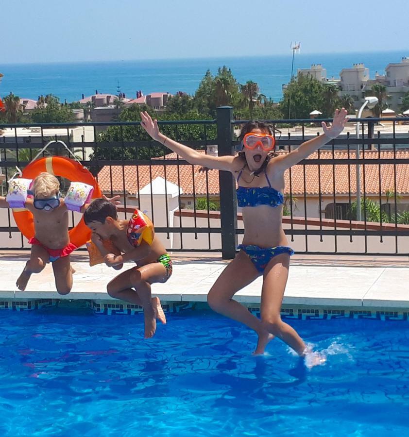 Atico Duplex Con Vistas Al Mar. Dos Plazas De Garaje Lejlighed Torremolinos Eksteriør billede